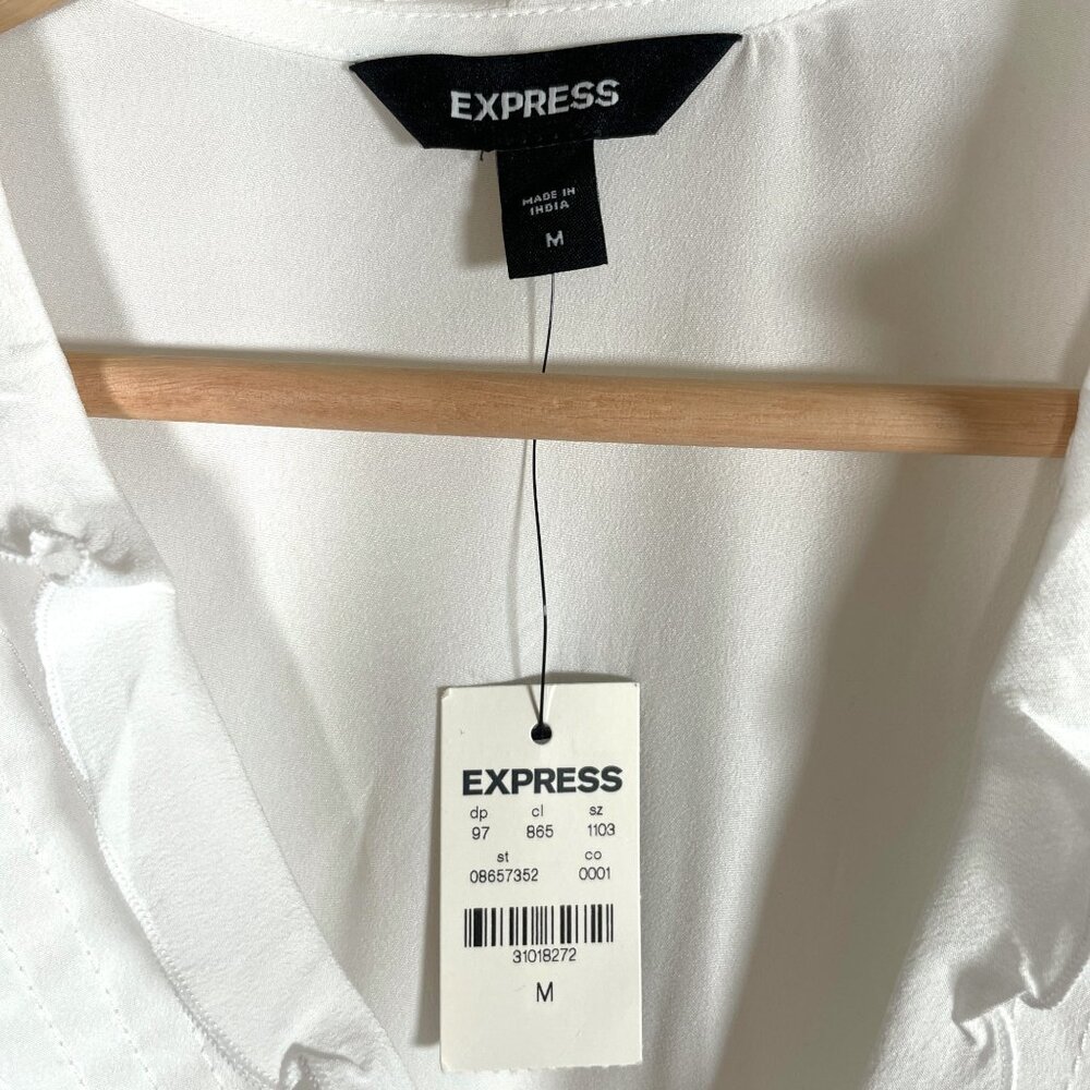 EXPRESS V-Neck Popover Blouse MEDIUM White Ruffles Romantic Parisian Style NEW - Picture 3 of 7